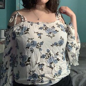 American eagle  🦅 cold shoulder top